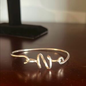 Elegant Silver Wire Bracelet